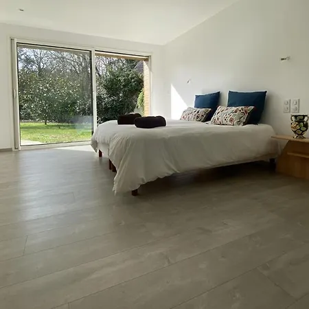 **** 5 Chambres Avec Piscine Chauffee Arnage